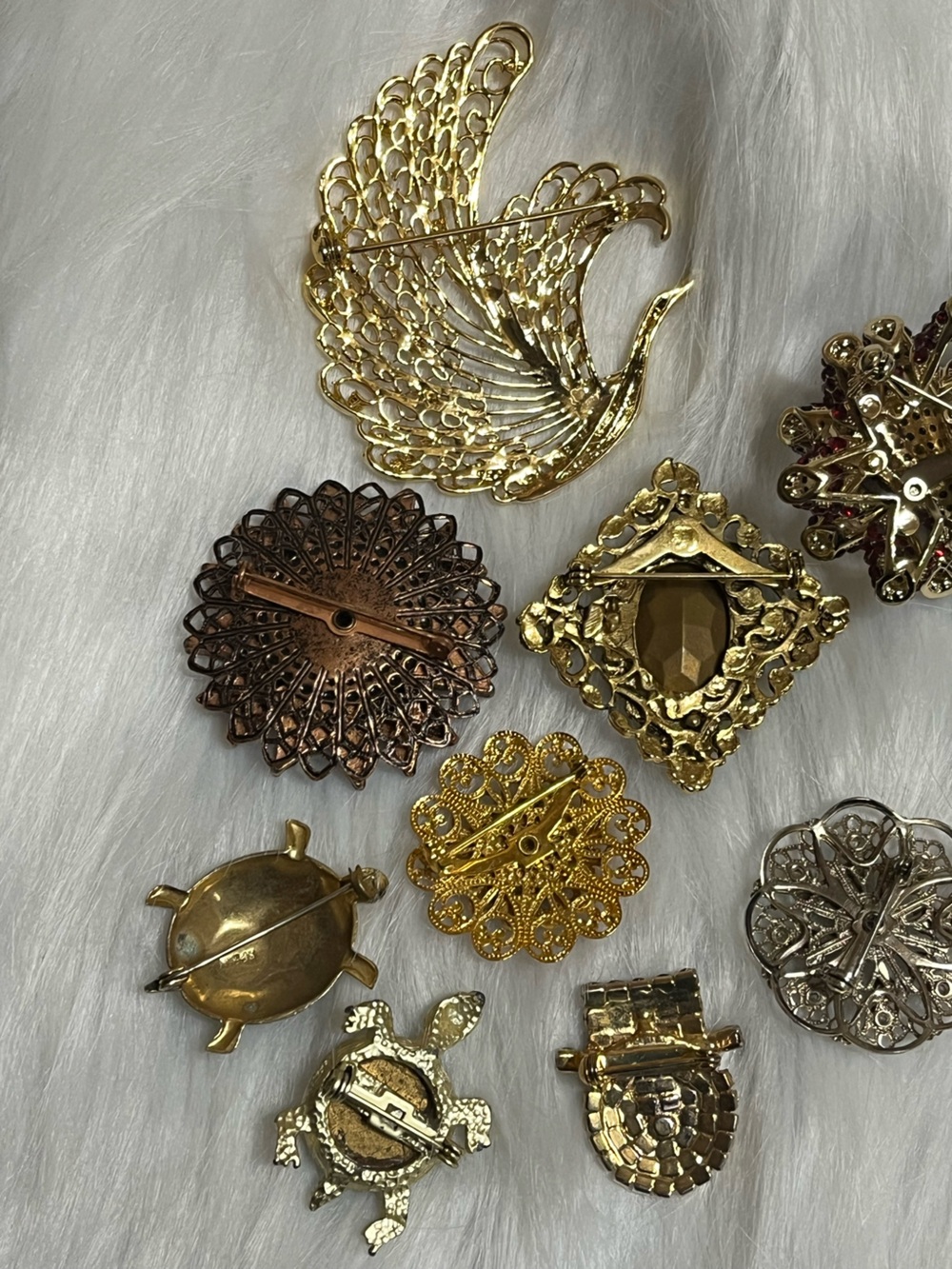 Vintage Brooch Lot - Picture 13 of 13